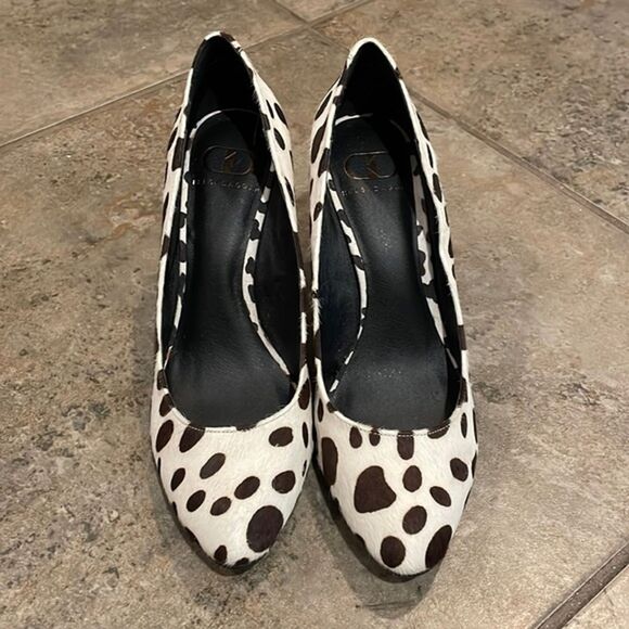 Kelsi Dagger Adore Leather Cowhide Sculpted Wedge Heel Pumps Shoes Womens 7.5M - Picture 3 of 12